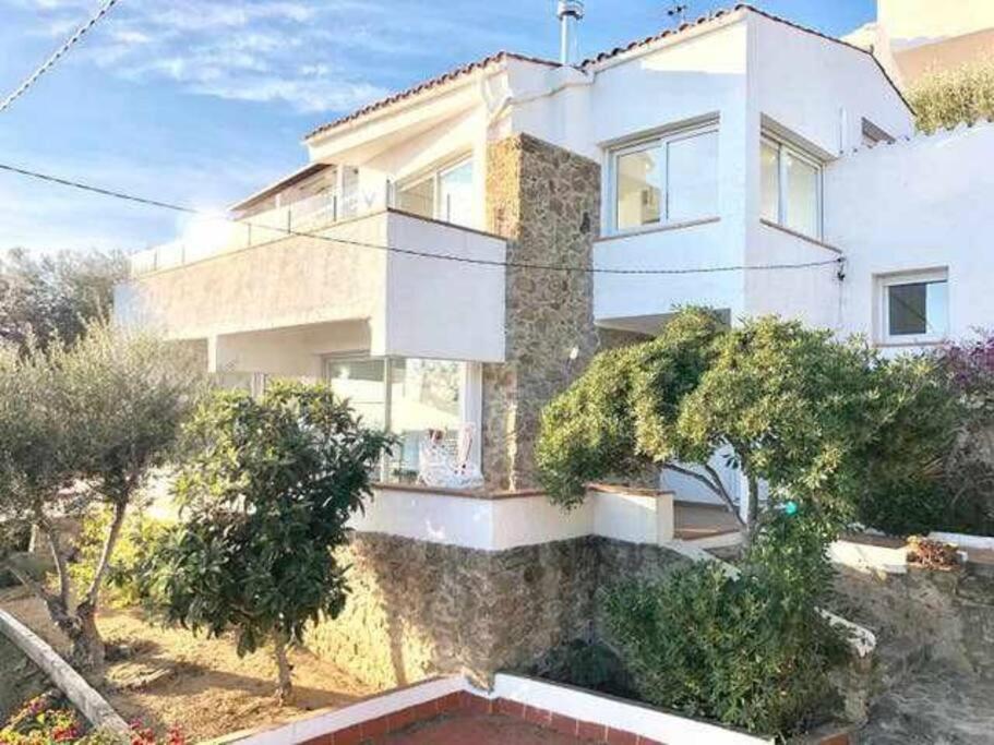 Amplio Apartamento Con Jardin En Almadrava Roses Exterior photo